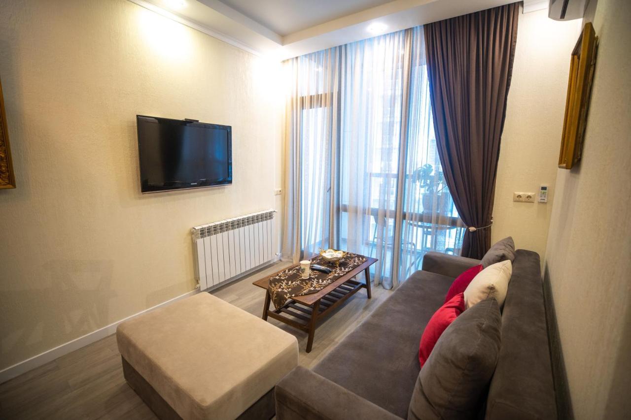 Ramada Skytower Apartment Batumi Exterior photo